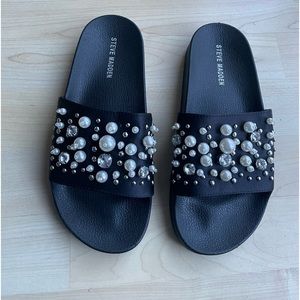 Steve Madden women sandals size 6